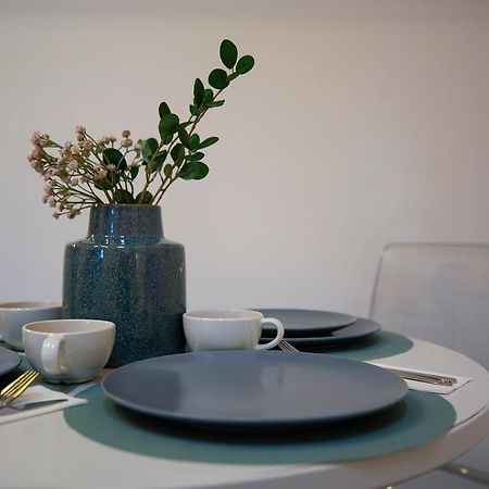 Yellow Apartment Cluj-Napoca Ngoại thất bức ảnh