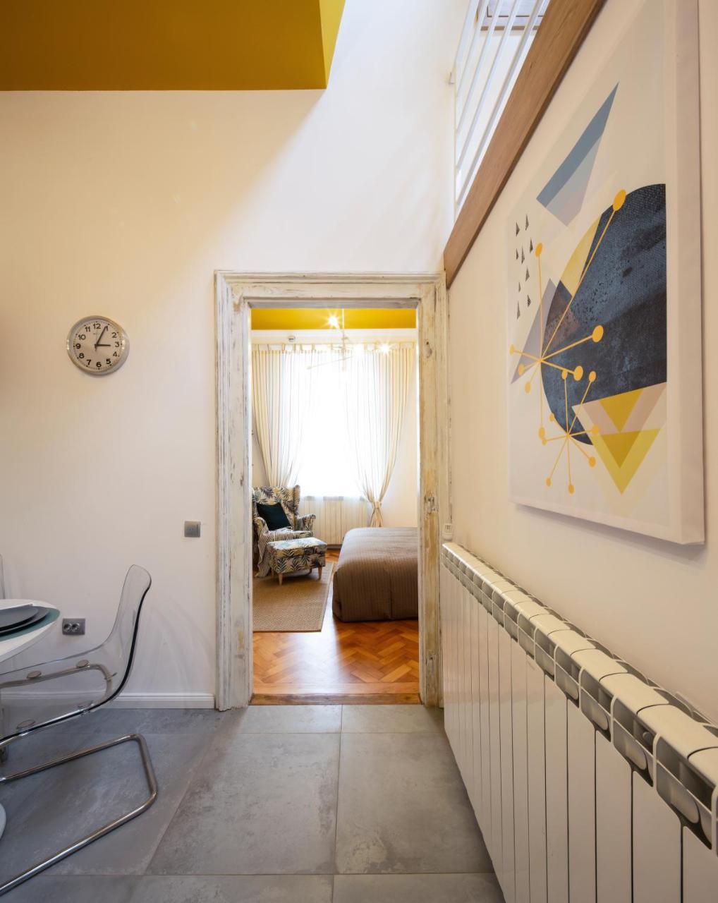 Yellow Apartment Cluj-Napoca Ngoại thất bức ảnh